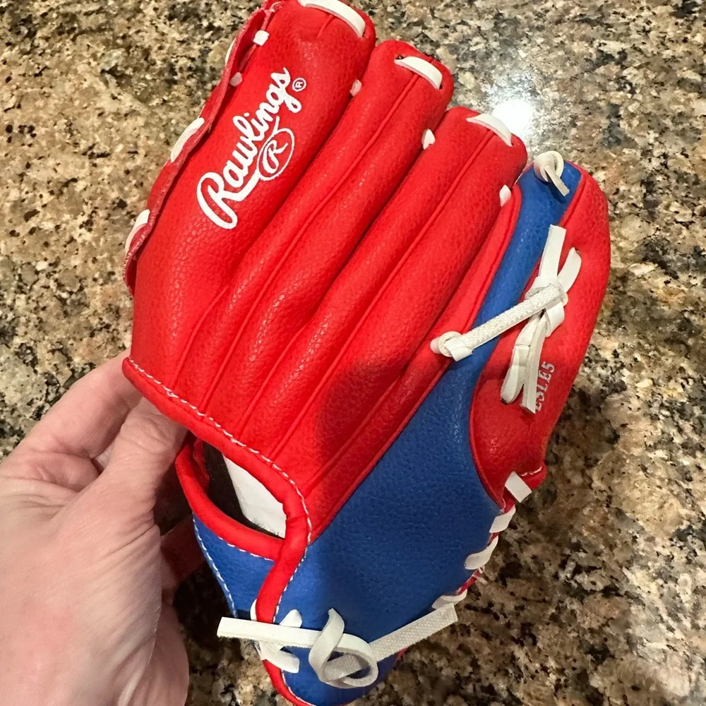 Rawlings Red and Blue Youth Baseball Glove - Picture 2 of 4